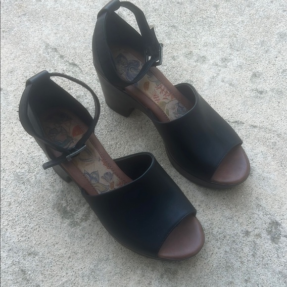 BOC Open Toe Ankle Strap Wooden Platform Black Clog Heels Women's Size 9 - Picture 1 of 9